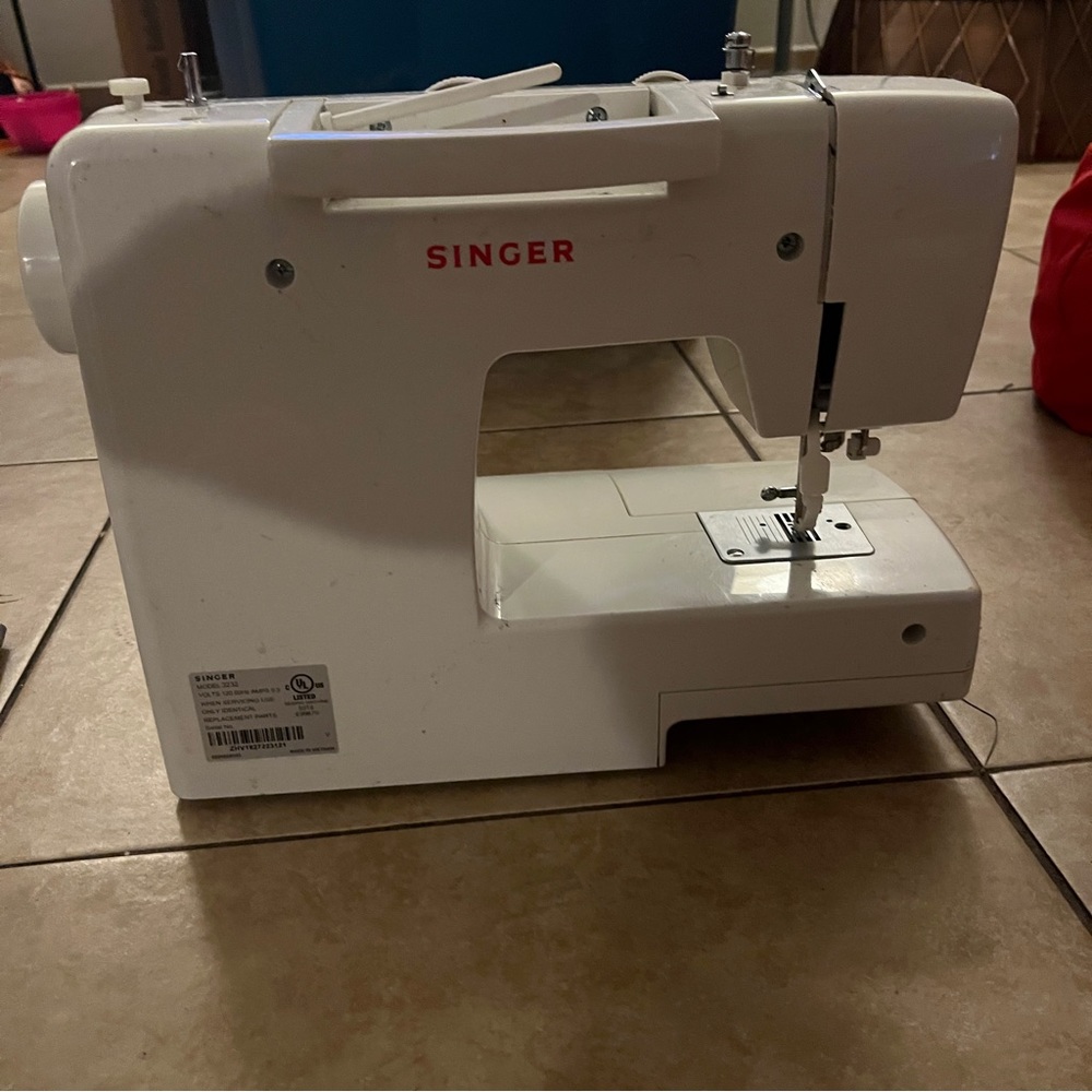 Singer Simple 3232 Sewing Machine FOR PARTS ONLY - Picture 6 of 8